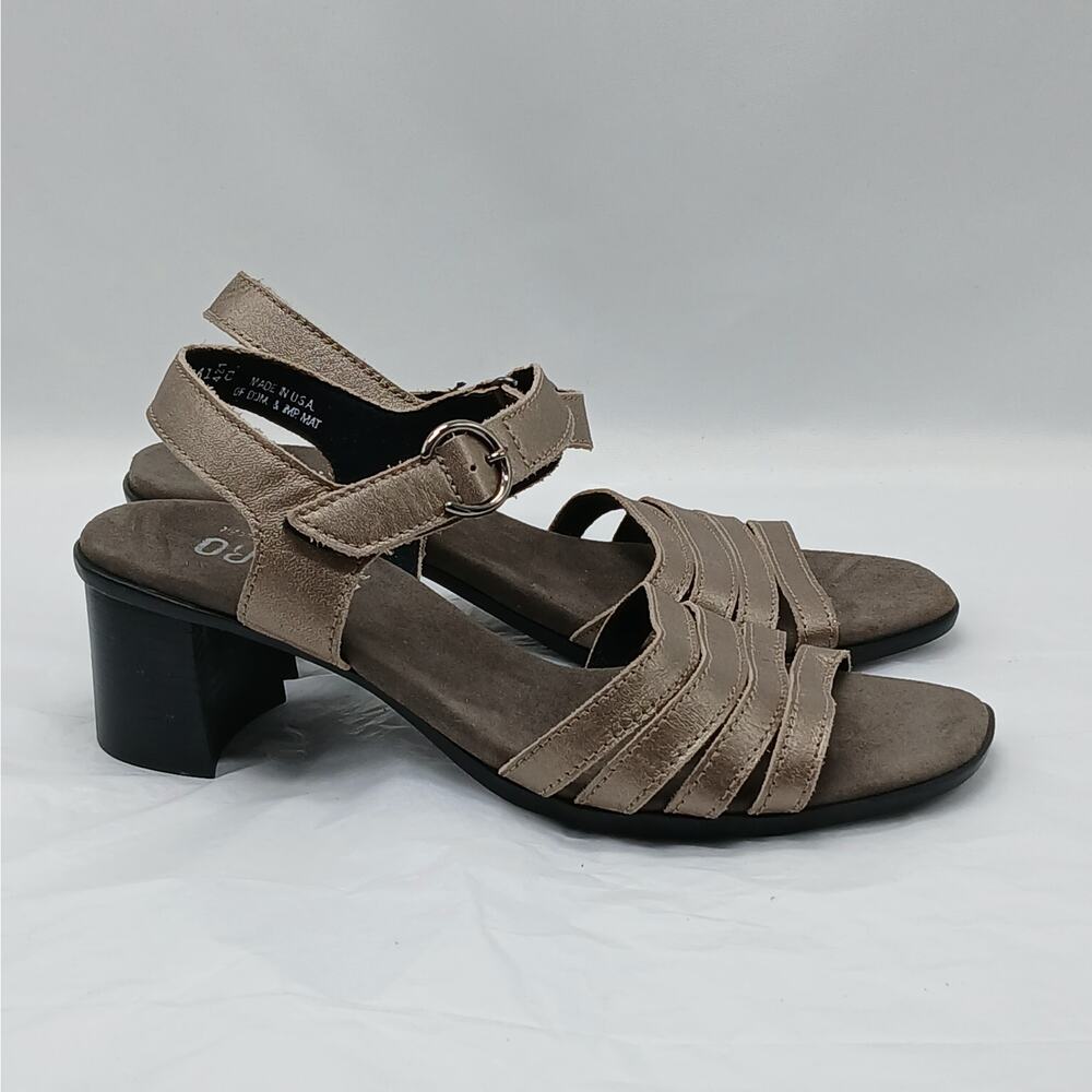 Munro Hallie Strappy Sandal Womens 6M Taupe Metallic Leather Block Heel Shoes